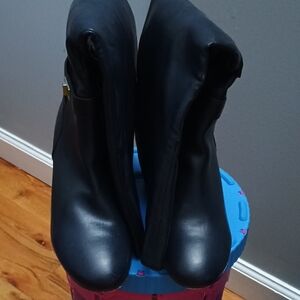 JustFab Black Heeled Boots Classic Silhouette